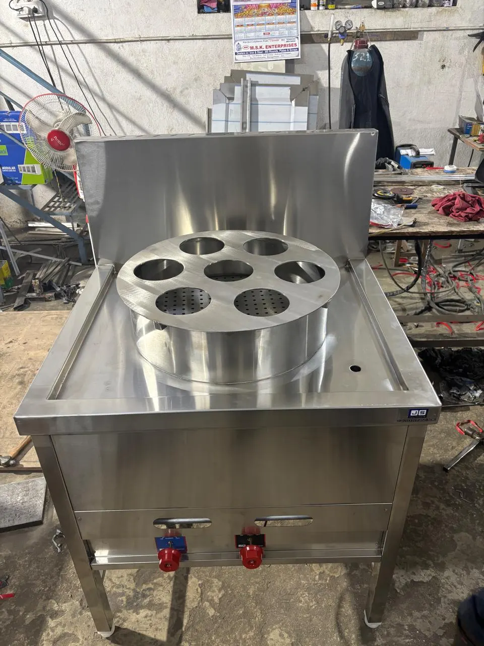 Gas steamer station with splashback at the JS Equipments workshop